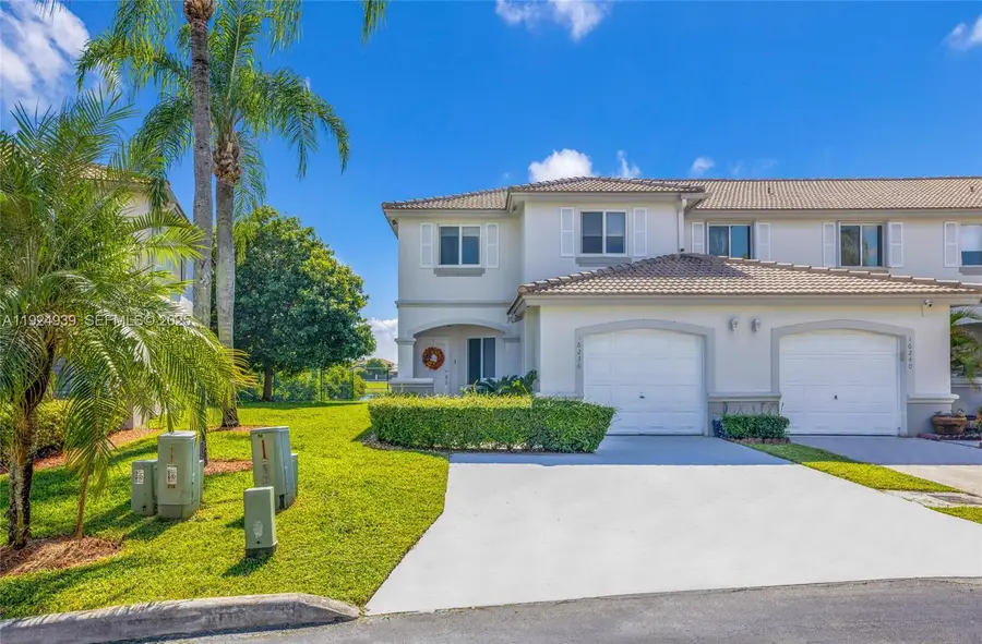 16236 SW 75th St, Miami, FL 33193 - Image #2