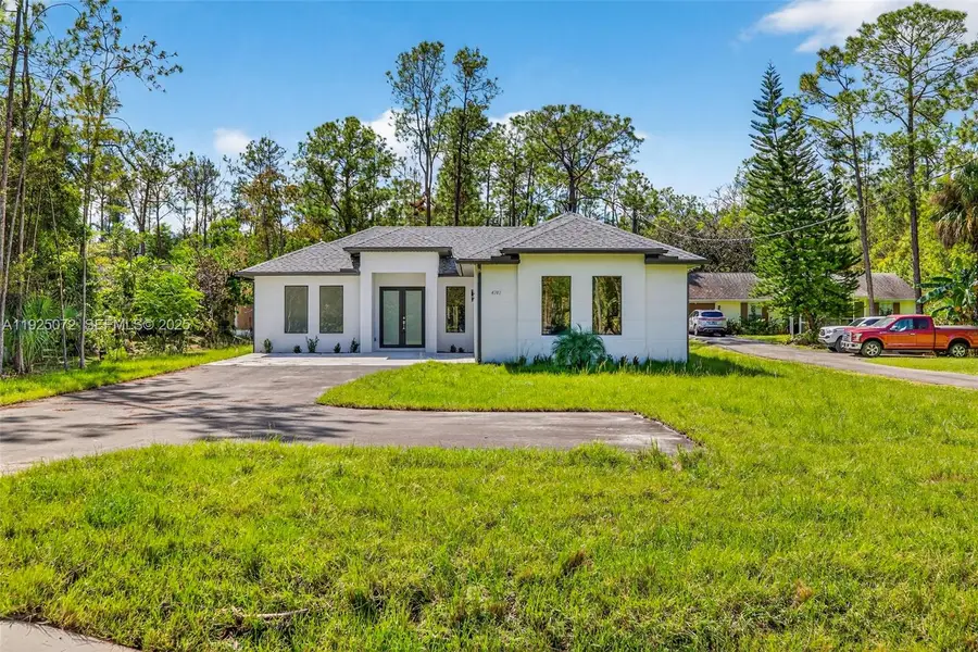 4282 2nd Ave Se, Naples, FL 34117 - Image #2