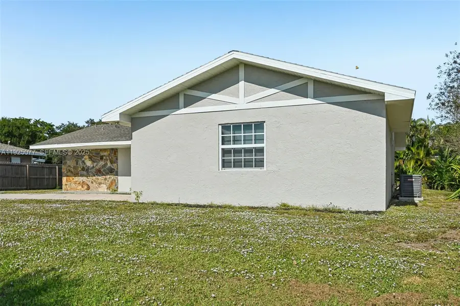 1061 SW Sudder Ave, Port Saint Lucie, FL 34953 - Image #3