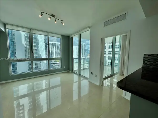300 S Biscayne Blvd #3011, Miami, FL 33131