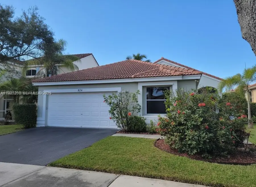 824 Stanton Dr, Weston, FL 33326 - Image #2