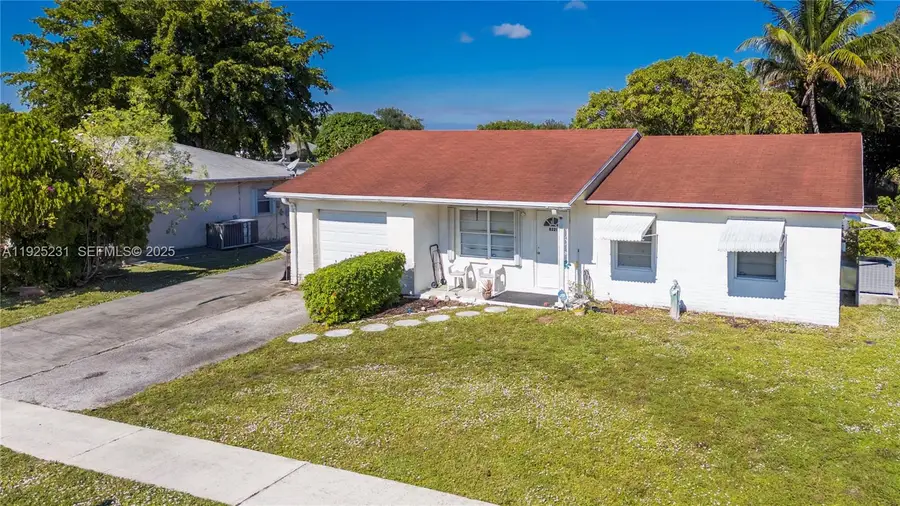 8221 SW 10th St, North Lauderdale, FL 33068 - Image #2