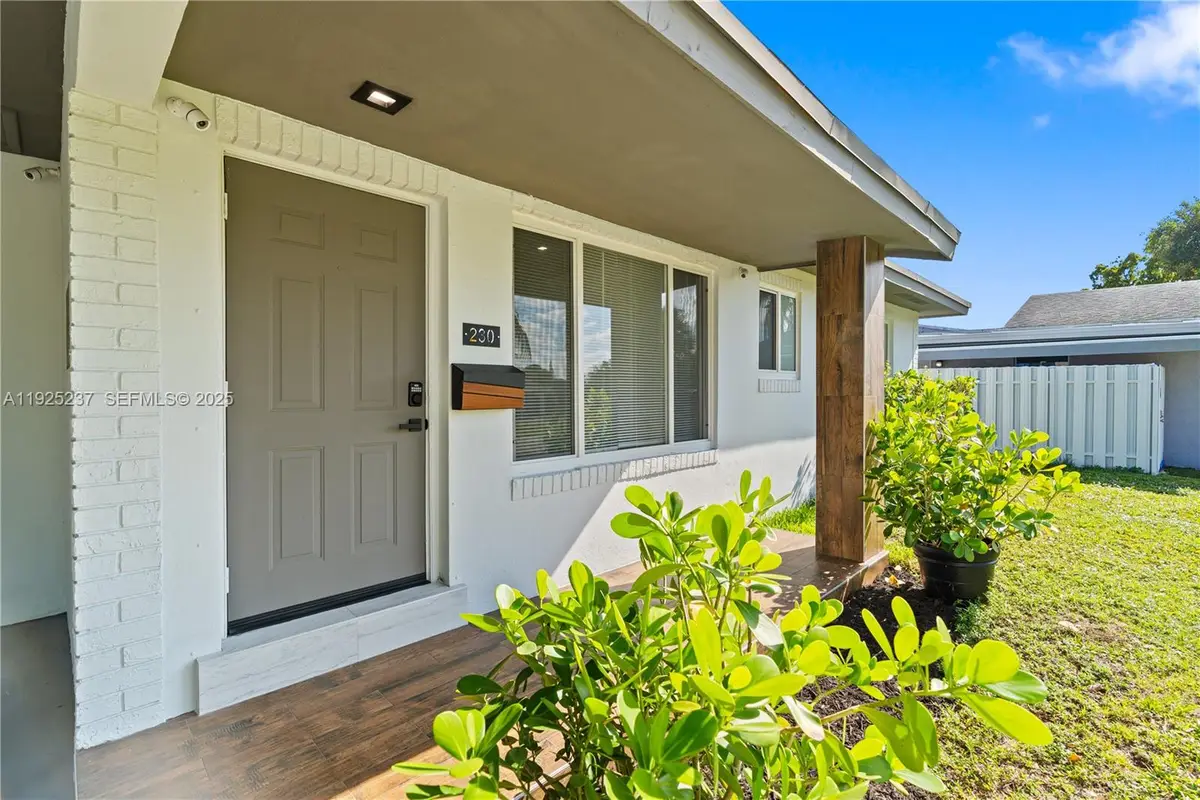 230 SW 29th Ave, Fort Lauderdale, FL 33312 - Image #1