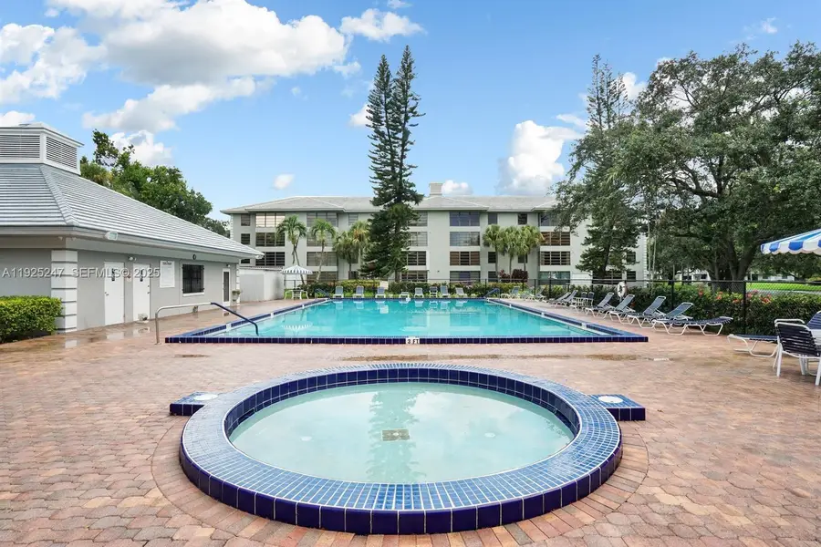 1703 Whitehall Dr #301, Davie, FL 33324 - Image #3