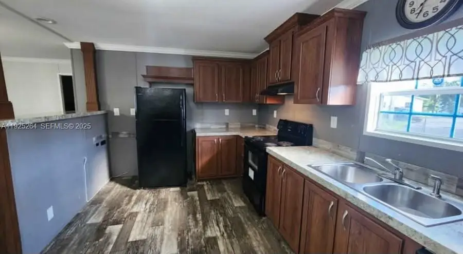 822 Heather Lane, Hallandale, FL 33309 - Image #3