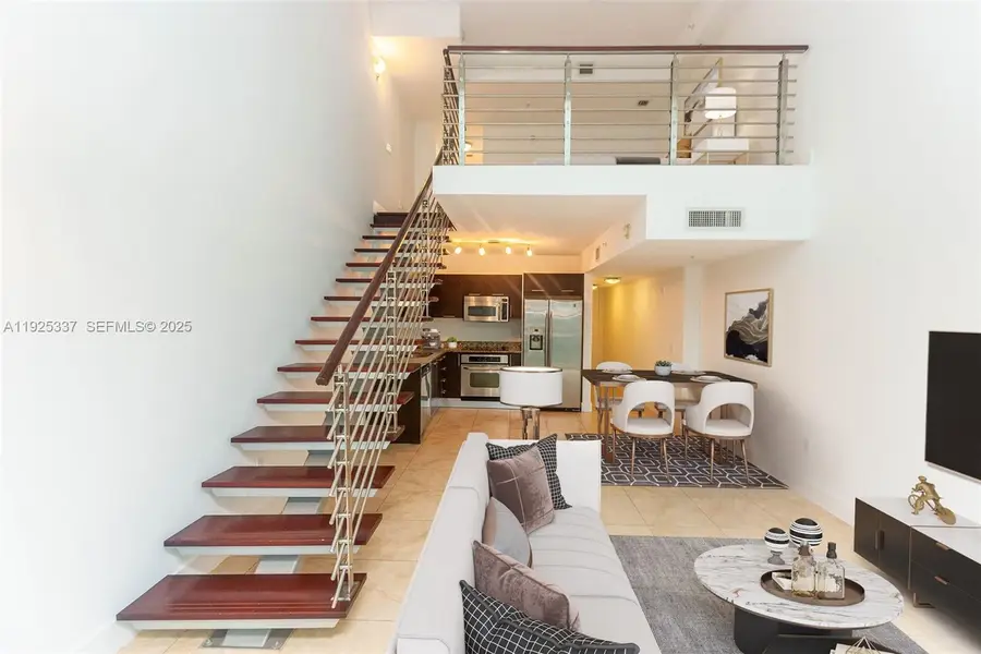 41 SE 5th St #2314, Miami, FL 33131 - Image #2