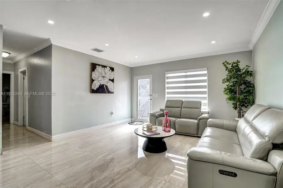 631 E 53rd St, Hialeah, FL 33013 - Image #2