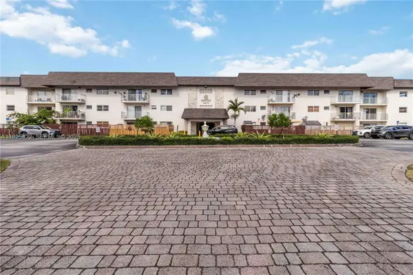 8475 SW 94th St #217E, Miami, FL 33156