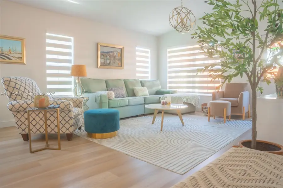 20875 NW 20th St, Pembroke Pines, FL 33029 - Image #3