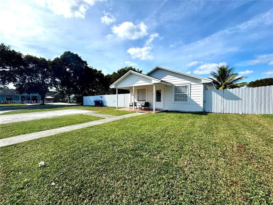 22736 SW 114th Pl, Miami, FL 33170 - Image #3