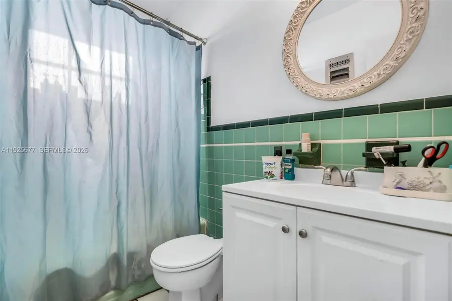 635 8th St #205, Miami Beach, FL 33139 - #3