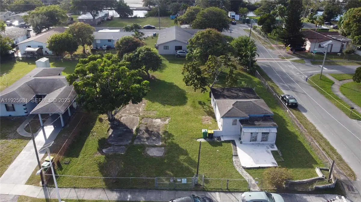 149 NW 14th Ave, Dania Beach, FL 33004 - Image #1