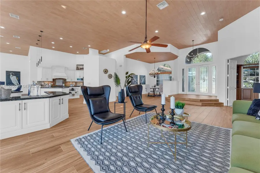 13890 SW 41st St, Davie, FL 33330 - Image #3