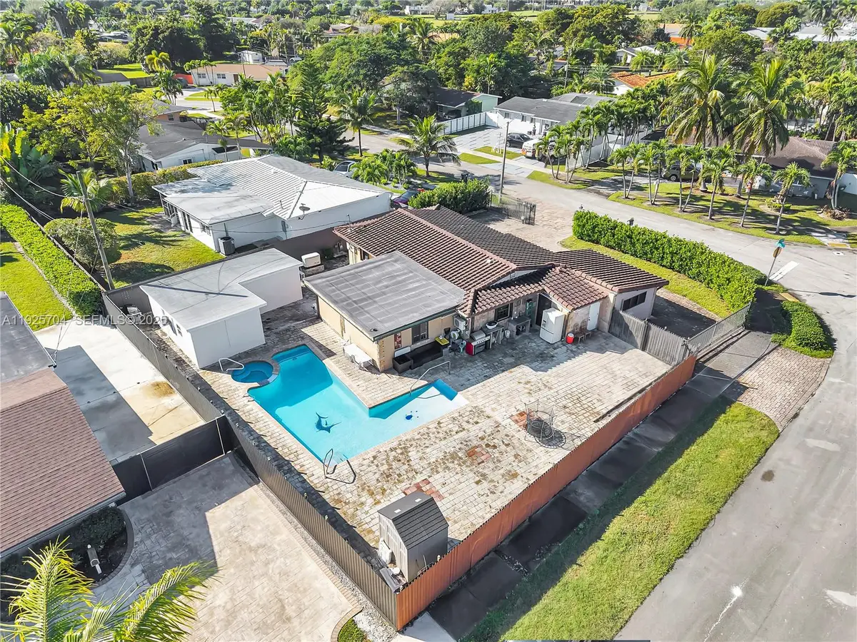 9940 SW 72nd St, Miami, FL 33173 - Image #1