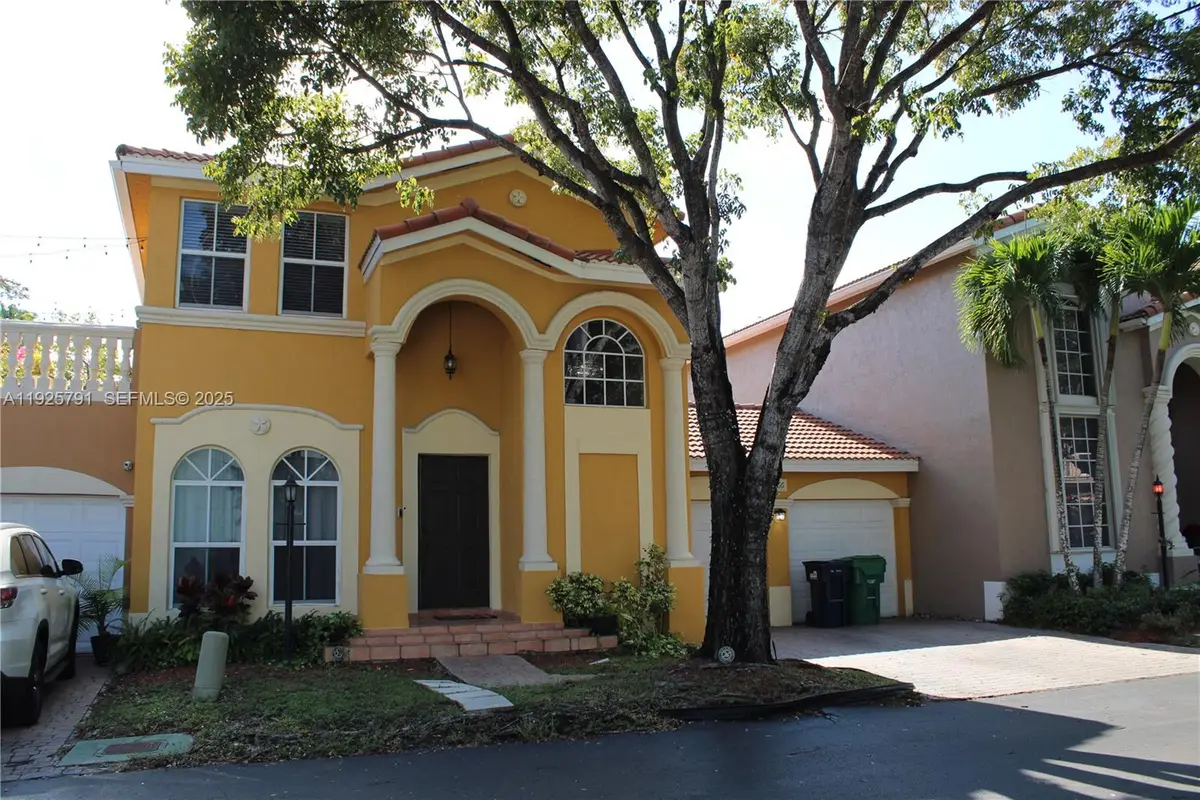 10866 NW 51st Ln, Doral, FL 33178 - Image #1