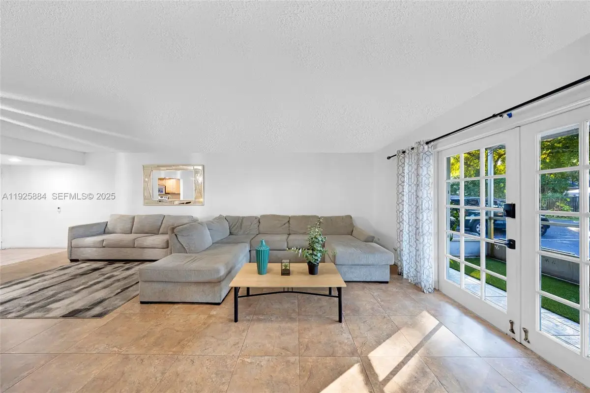 7554 Stirling Rd #102, Davie, FL 33024 - Image #1