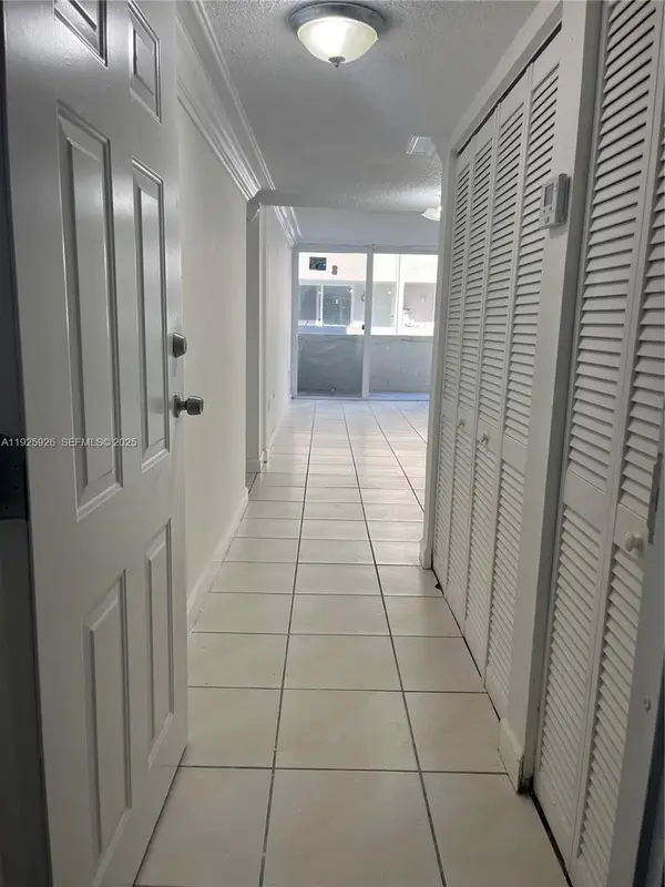 10000 nw 80 Ct #2301, Hialeah Gardens, FL 3301
