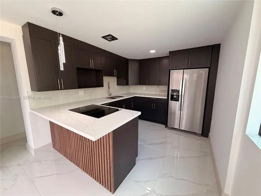 3527 NW 17th St, Miami, FL 33125 - Image #3