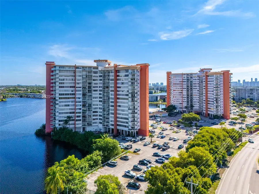 1301 NE Miami Gardens Dr #1523W, Miami, FL 33179 - Image #3