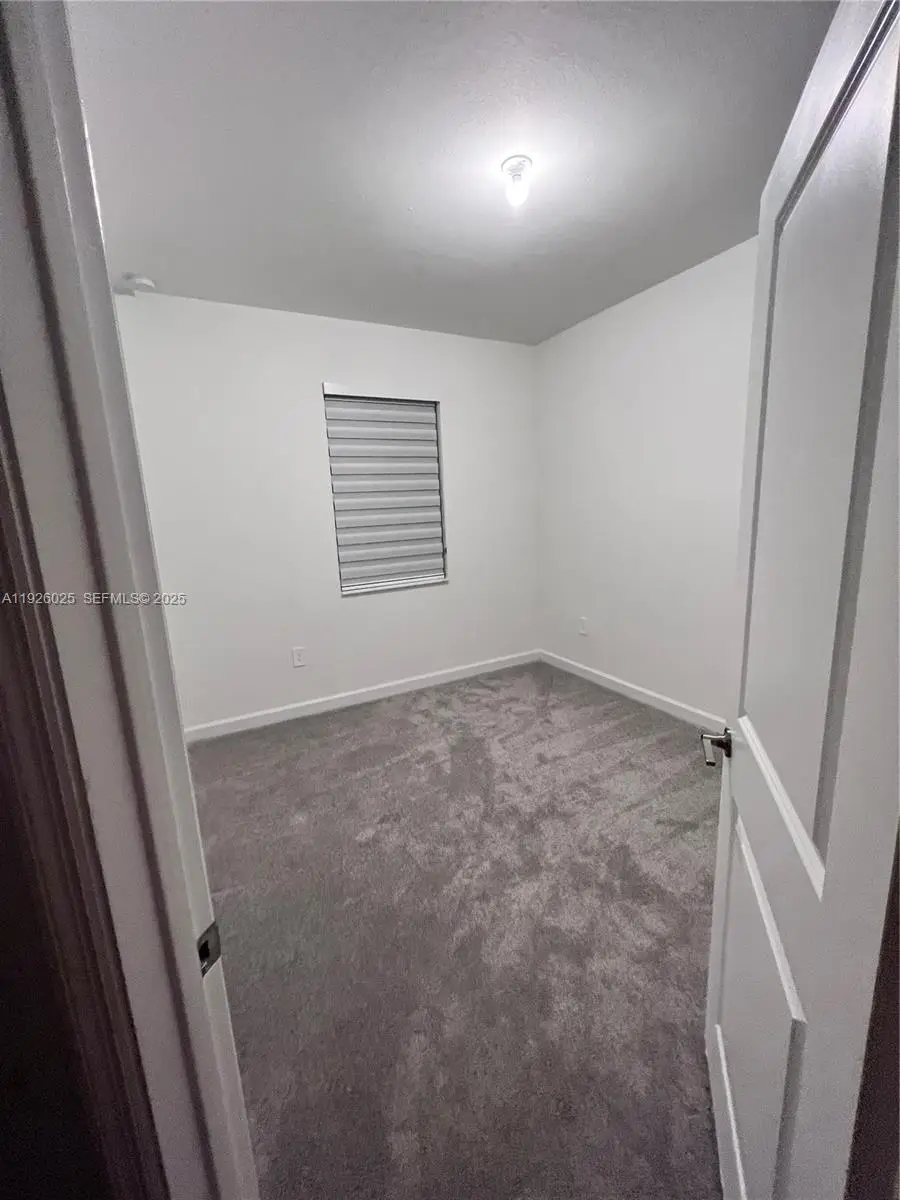 24647 SW 119th Pl, Homestead, FL 33032 - Image #3
