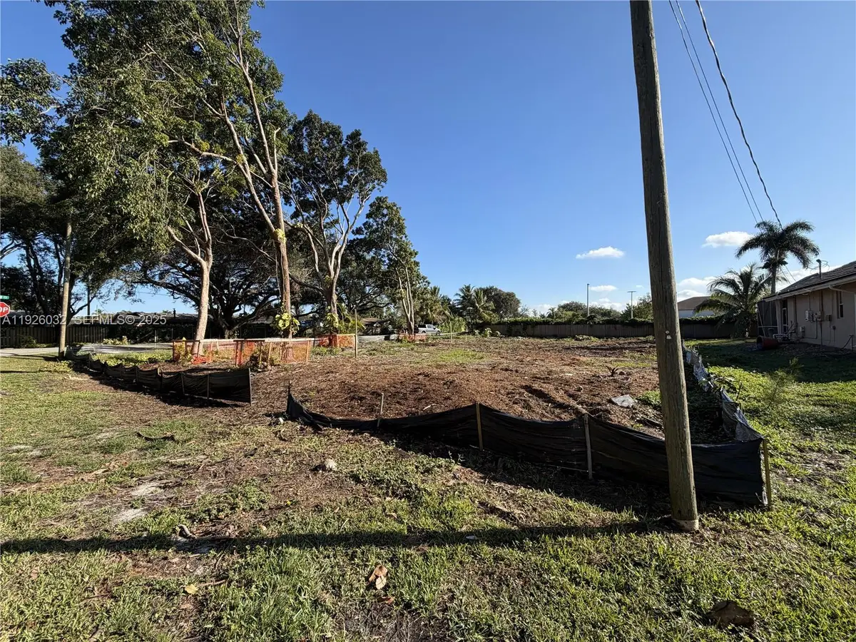 2830 NW 118th Ave, Plantation, FL 33323 - Image #1