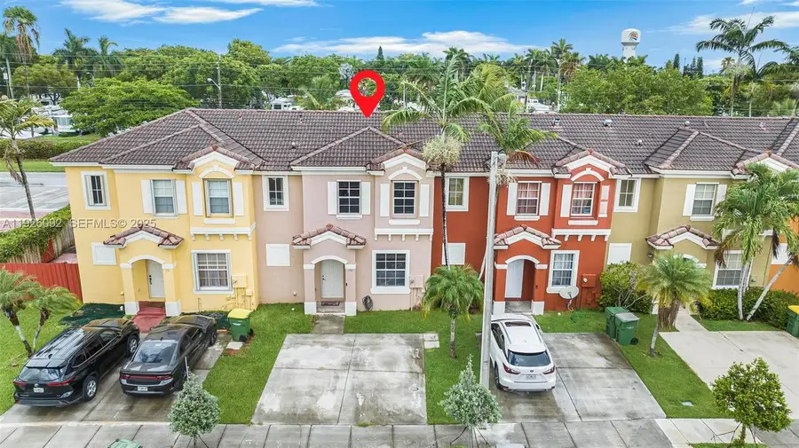 755 E Mowry Ct, Homestead, FL 33030 - Image #2