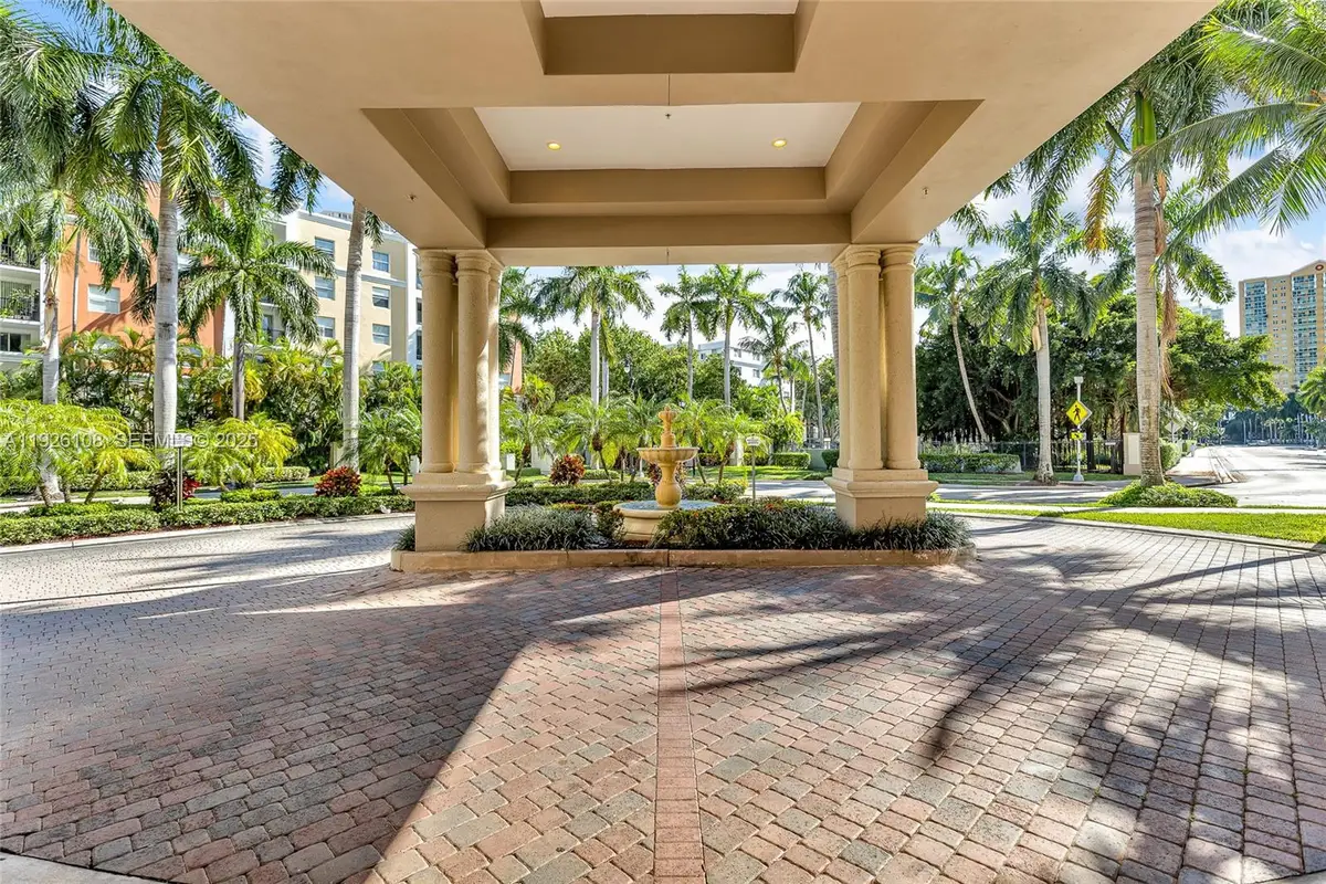 17150 N Bay Rd #2301, Sunny Isles Beach, FL 33160 - Image #1