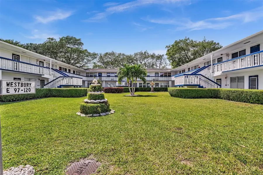117 Westbury E #117, Deerfield Beach, FL 33442 - Image #2