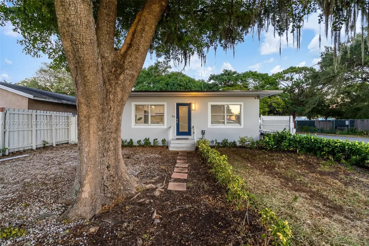 1100 NW 7th Ave, Fort Lauderdale, FL 33311 - Image #1