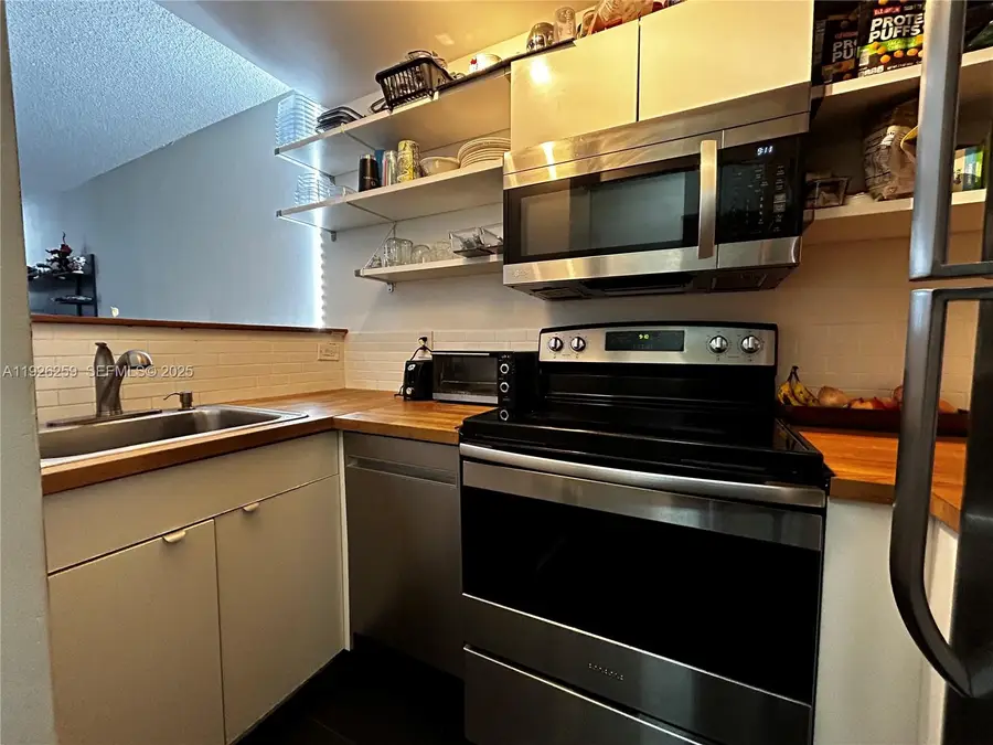 7801 NE 4th Ct #512, Miami, FL 33138 - Image #3