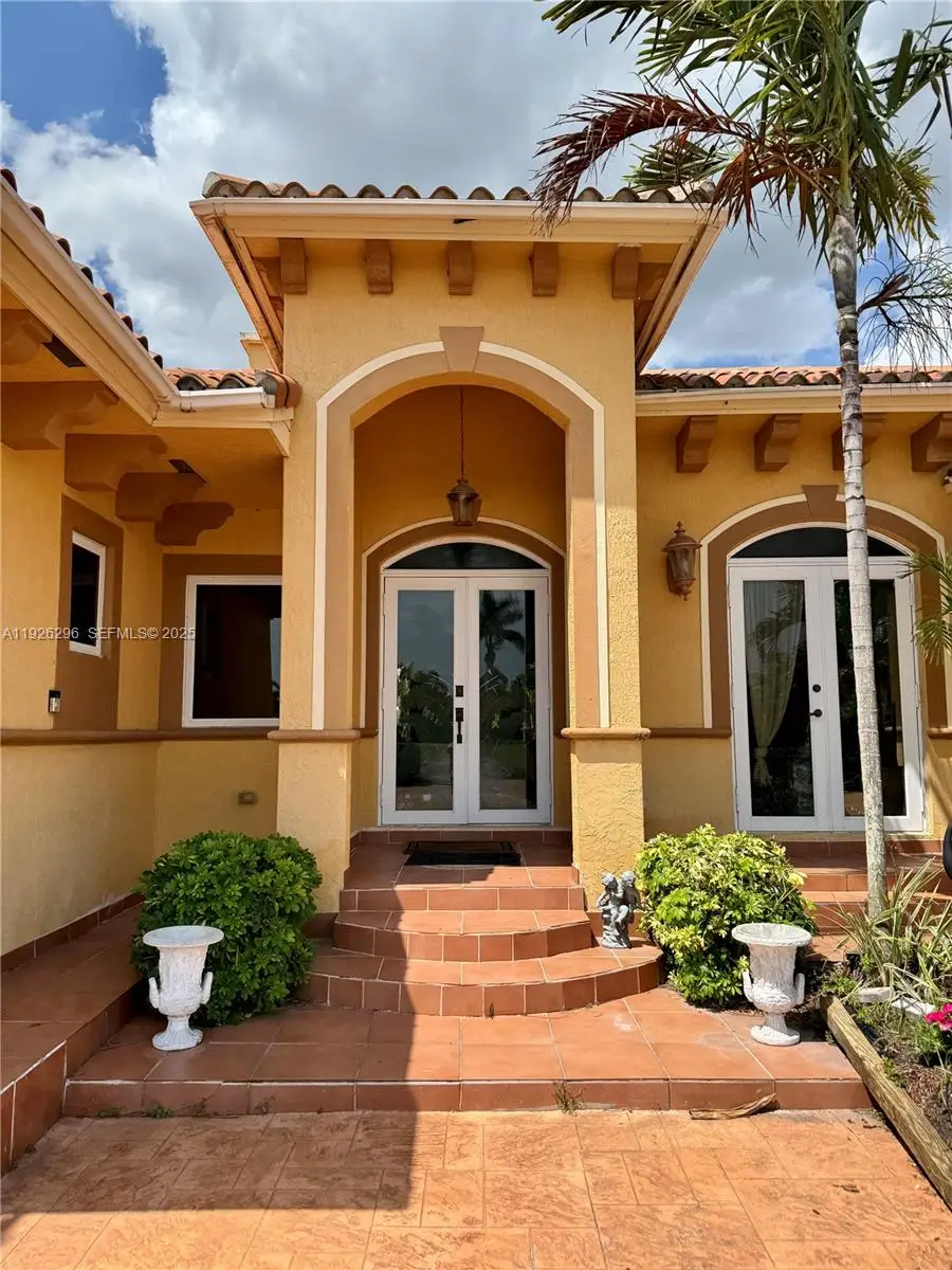 20401 SW 184th St, Miami, FL 33187 - Image #2