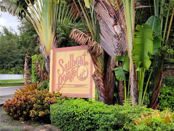 2420 NW 33rd St #1011, Oakland Park, FL 33309