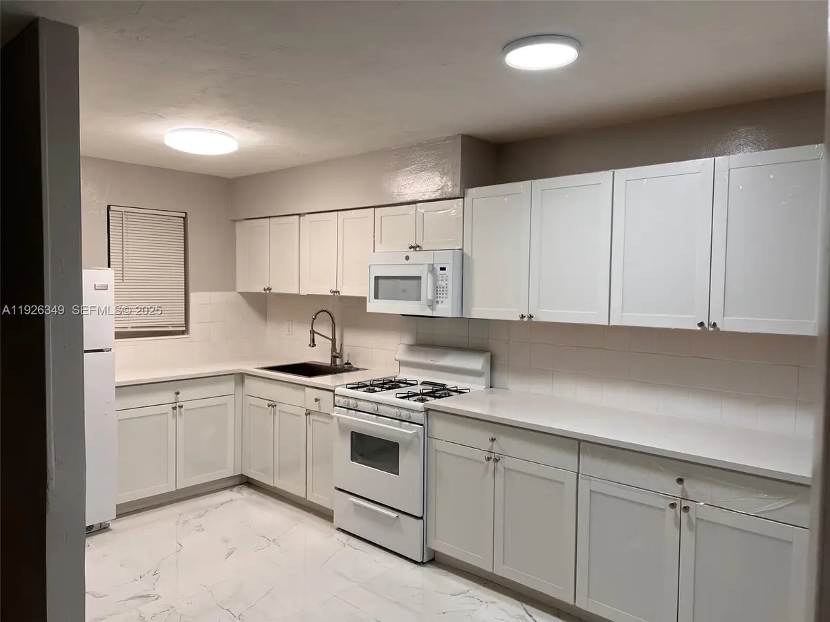 4300 SW 67th Ave #21, Miami, FL 33155 - Image #1