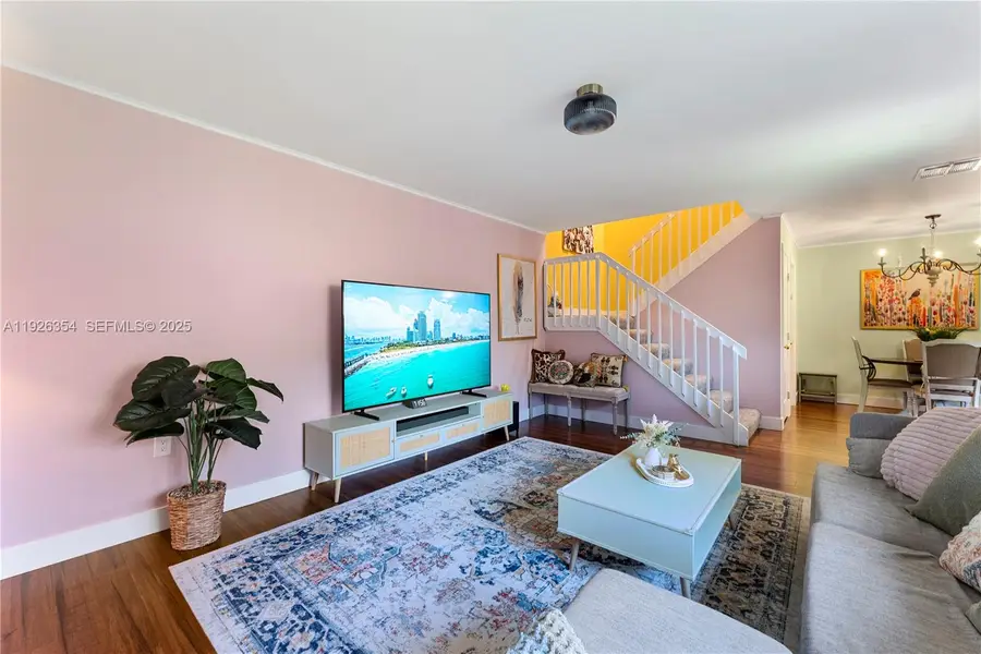 9118 SW 20th Ct, Davie, FL 33324 - Image #2