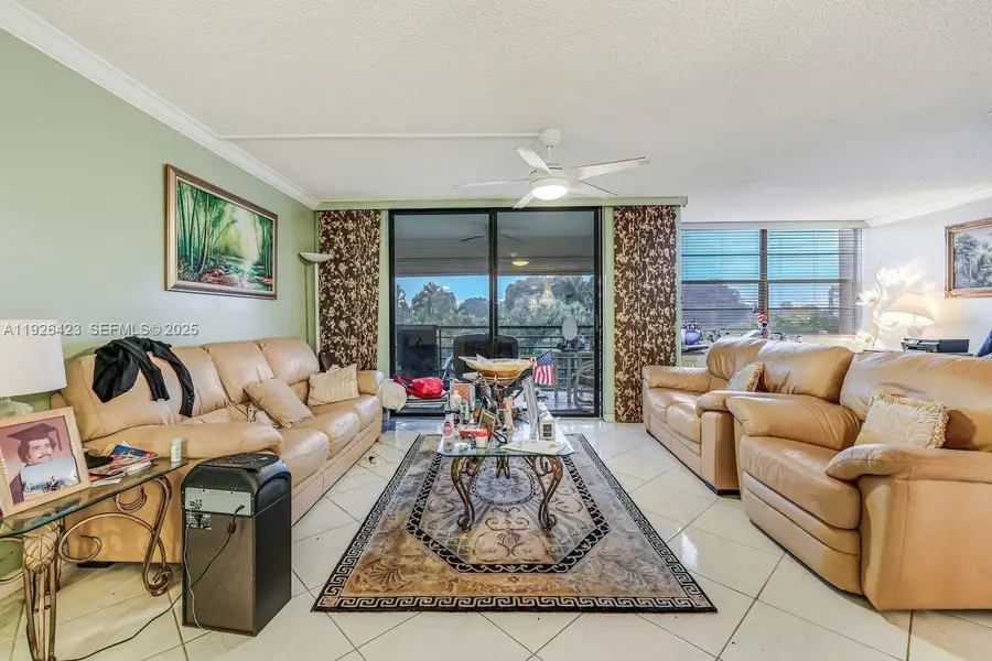 1100 Saint Charles Pl #310, Pembroke Pines, FL 33026 - Image #3