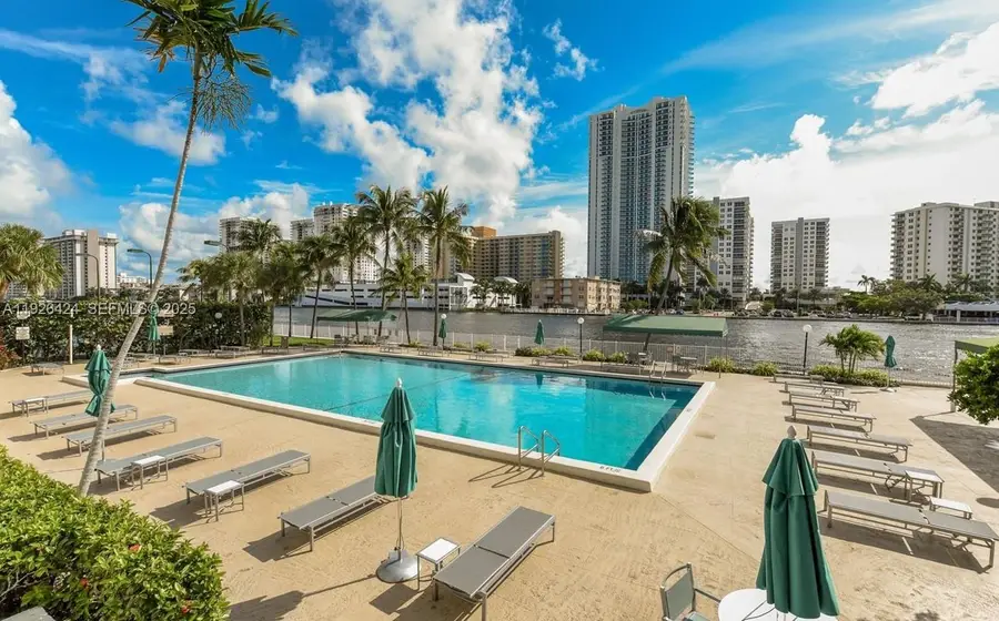 800 Parkview Dr #701, Hallandale Beach, FL 33009 - Image #3