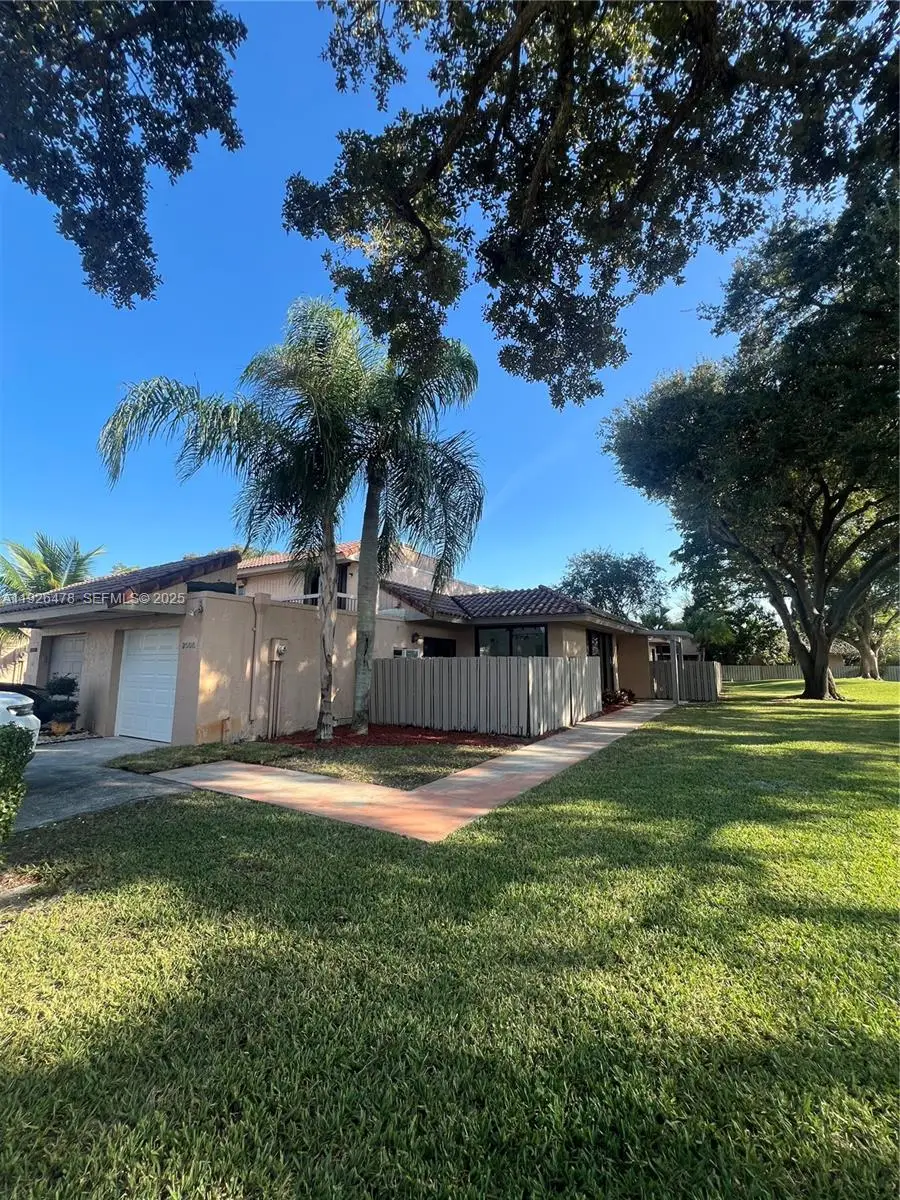 20610 NE 7th Ct, Miami, FL 33179 - Image #3