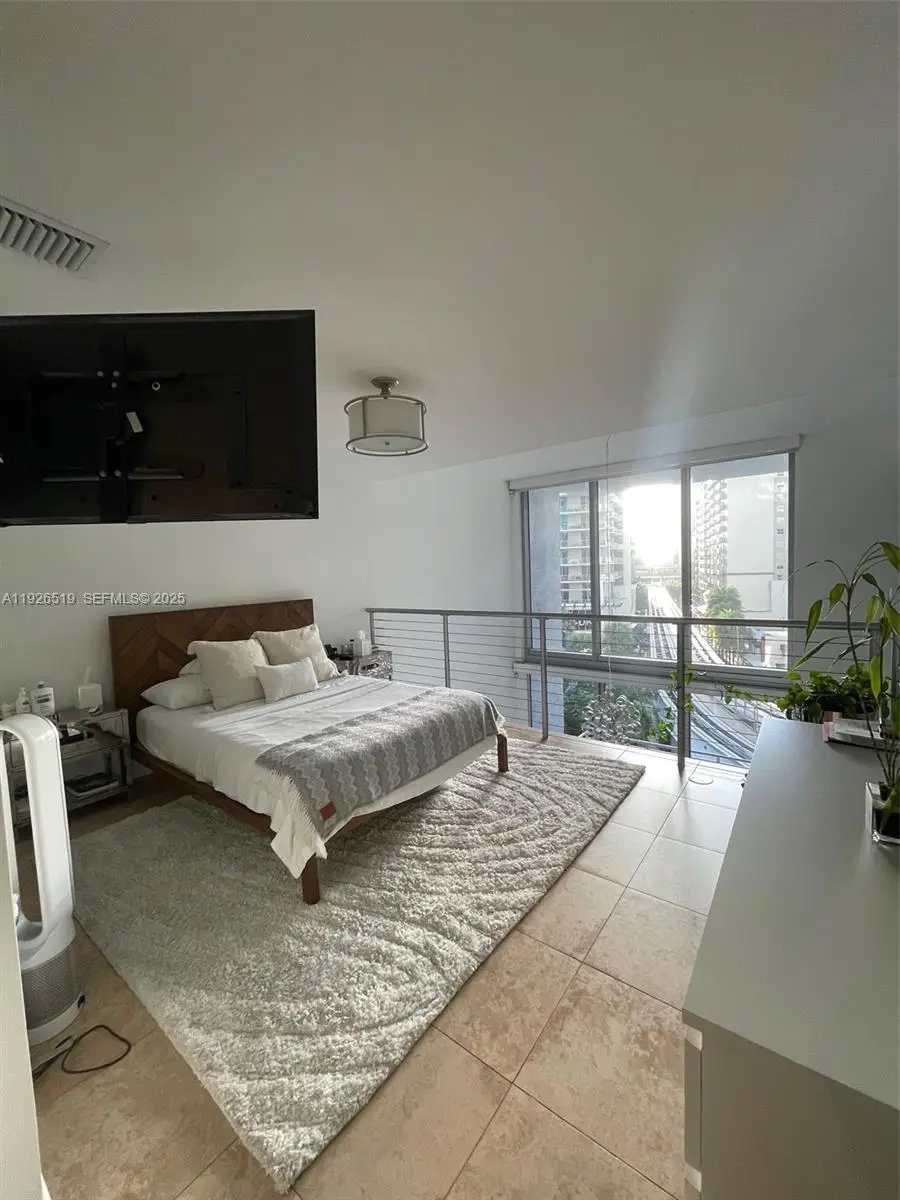 1050 Brickell Ave #410, Miami, FL 33131 - Image #1