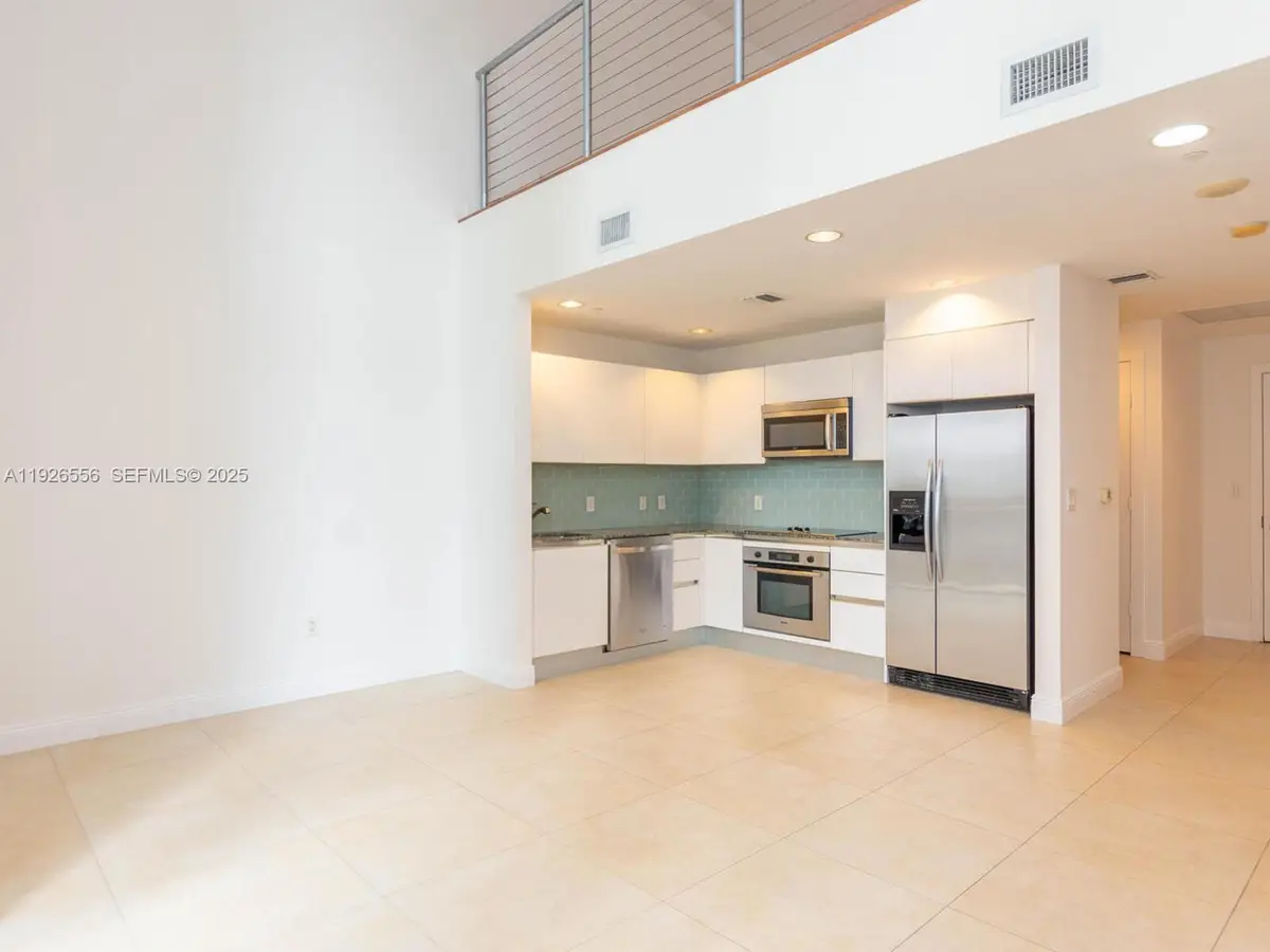 1050 Brickell Ave #606, Miami, FL 33131 - Image #1