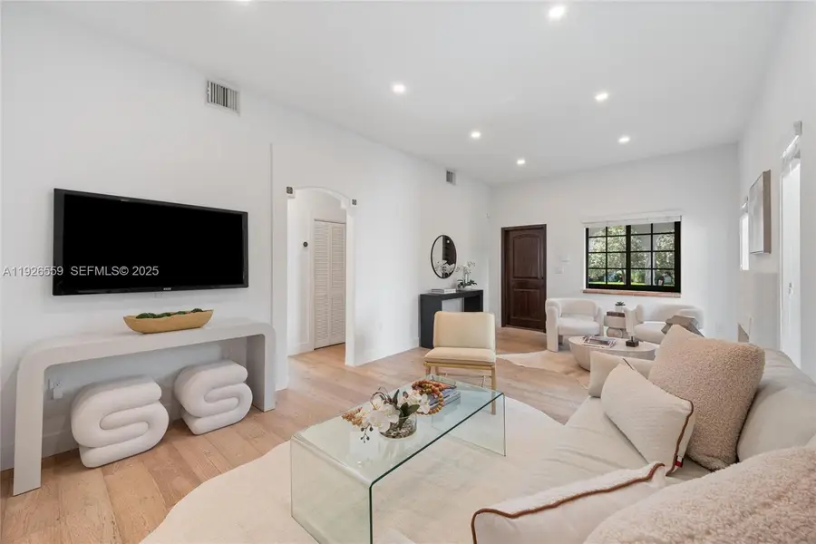 917 Granada Groves Ct., Coral Gables, FL 33134 - Image #3