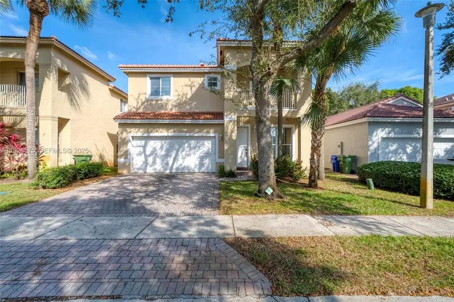 7665 NW 19th Ct, Pembroke Pines, FL 33024 - Image #2