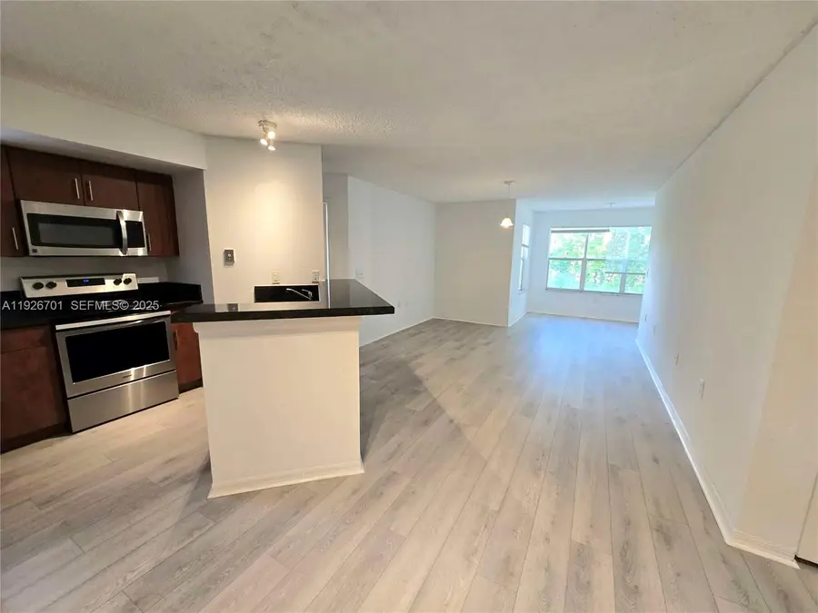 13060 Vista Isles Dr #212, Sunrise, FL 33325 - Image #2