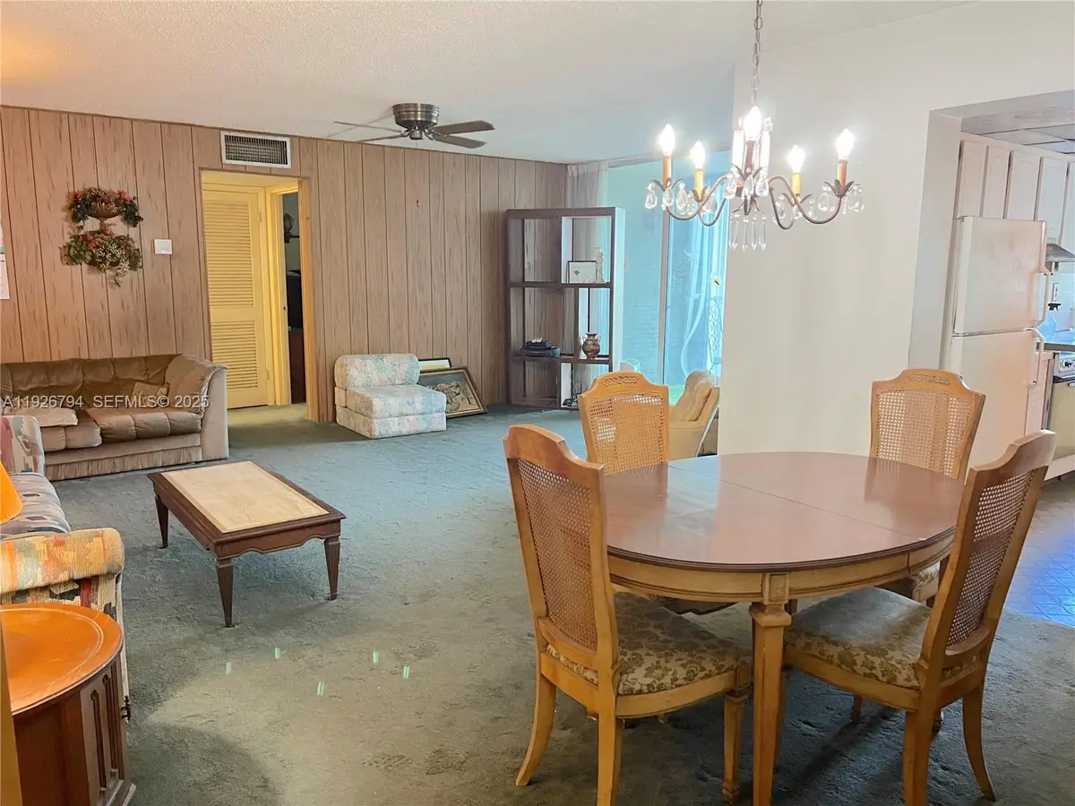 942 NE 199th St #2B, Miami, FL 33179 - #1