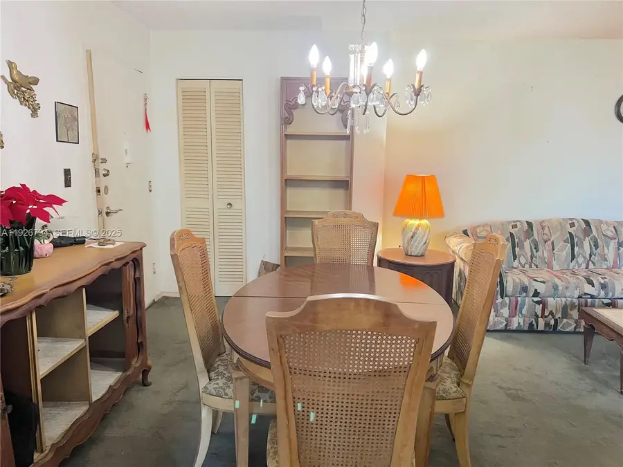 942 NE 199th St #2B, Miami, FL 33179 - #3