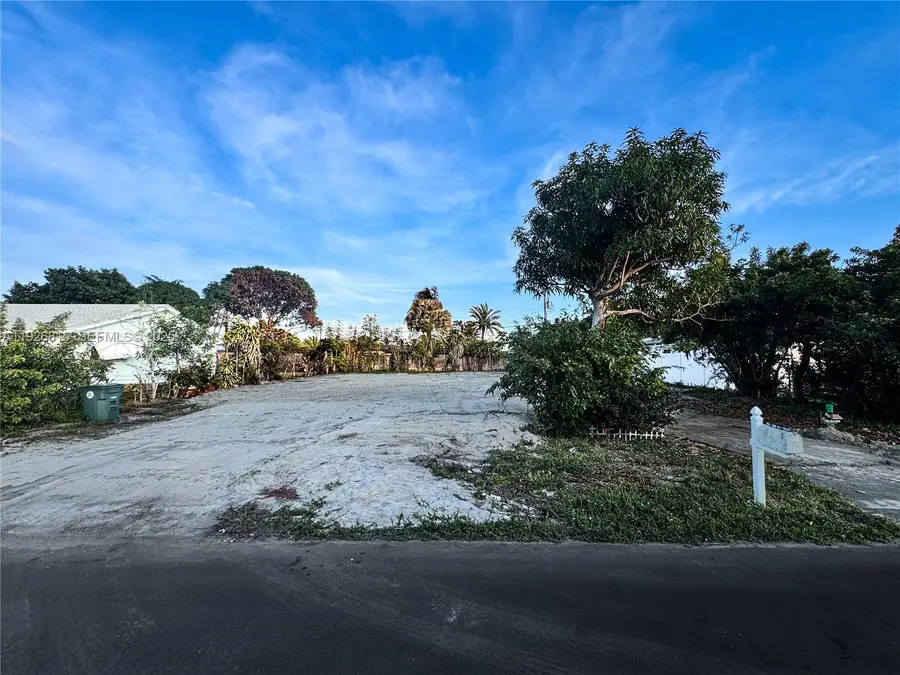 2700 NE 2nd Ave, Boca Raton, FL 33431 - Image #3