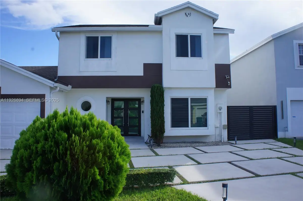 14574 SW 94th Ln, Miami, FL 33186 - Image #1