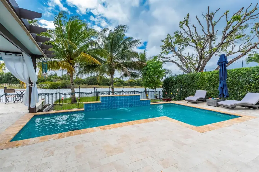 17958 SW 14th St, Pembroke Pines, FL 33029 - Image #3