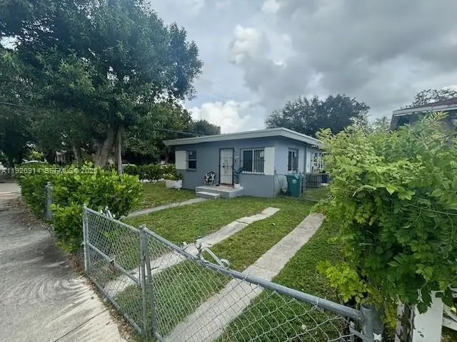 248 NW 69th St, Miami, FL 33150 - Image #2