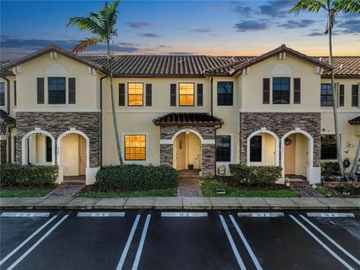 3218 SE 5th Ct, Homestead, FL 33033 - Image #1