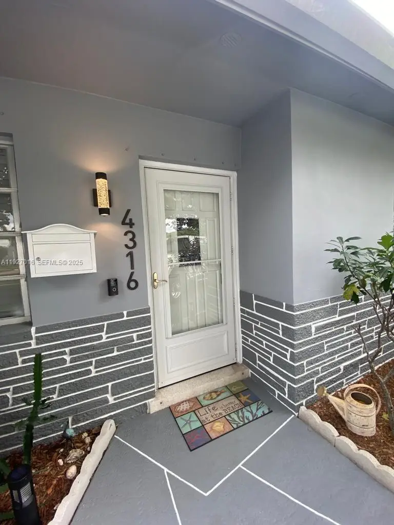 4316 Jackson St, Hollywood, FL 33021 - Image #3